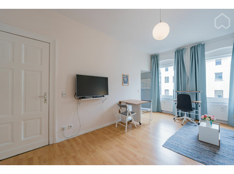 Gorgeous suite (Kreuzberg) - For Rent