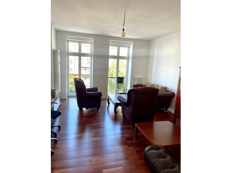 Lovely apartment in the most requested area of Berlin! - De inchiriat