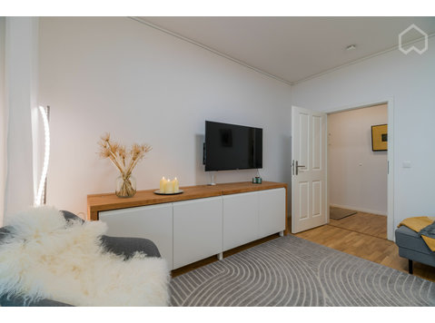 Modernes 2-Zimmer Apartment im grünen Herzen Berlins - Zu Vermieten