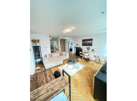 Modern & Furnished 2-Room Apartment in Berlin at Potsdamer… - Под наем