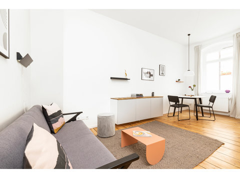 Modern apartment at Rosenthaler Platz - For Rent