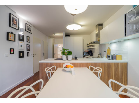 Moderne, helle Wohnung mit hochwertiger Ausstattung - Zu Vermieten