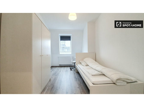 Modern room for rent in Kreuzberg, Berlin - Vuokralle