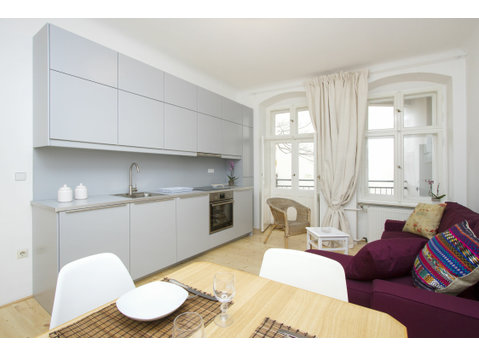 Modern, spacious flat in quiet street with balcony - Vuokralle