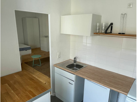 Neat, bright, calm suite in  best location - In Affitto