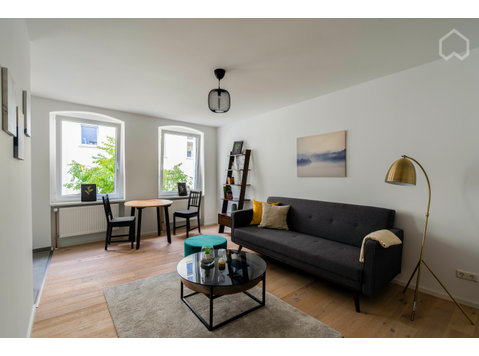 Perfect and awesome apartment in top central Friedrichshain - Aluguel