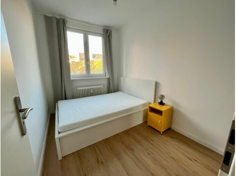 Quiet and charming loft in Schöneberg (Berlin) - For Rent