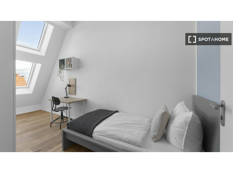 Pokój do wynajęcia w mieszkaniu z 2 sypialniami w Berlinie - Do wynajęcia