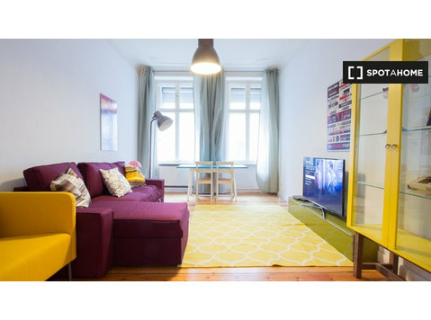 Pokój do wynajęcia w mieszkaniu z 3 sypialniami w Berlinie - Do wynajęcia