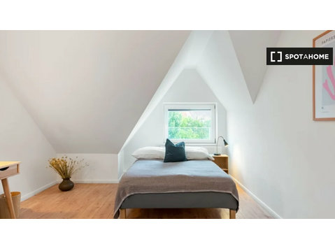 Room for rent in shared apartment in Berlin - K pronájmu