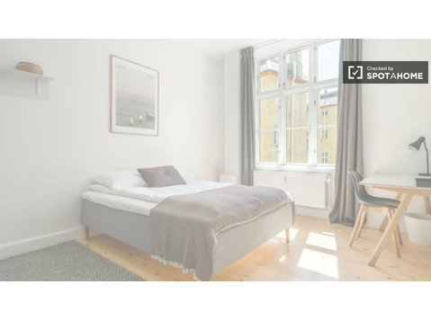 Room in furnished and serviced co-living apartment - Za iznajmljivanje