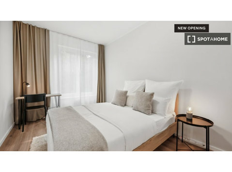 Chambre dans un appartement partagé à louer à Berlin, 3… - À louer