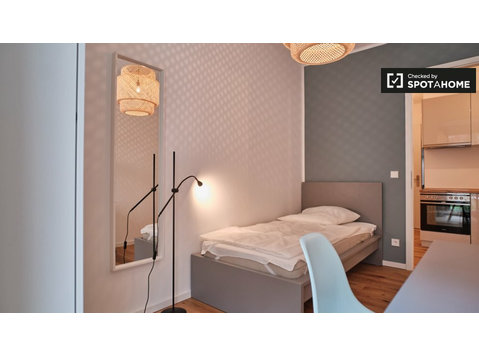 Rooms in shared apartment in new build. Wedding. Berlin - 임대
