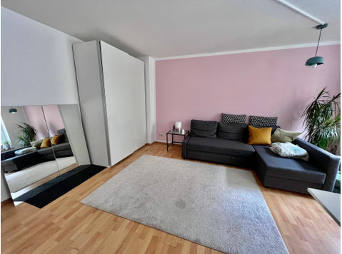 Spacious 2-room flat at central location in Berlin-Mitte - Disewakan