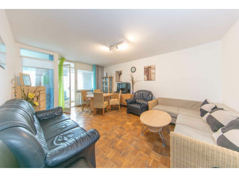 Spacious 3 rooms apartment in Berlin Wilmersdorf - For Rent