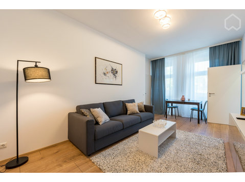 Spacious and charming apartment in Moabit - Kiadó