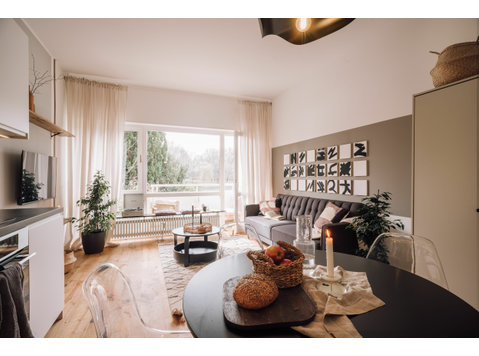 Studio with lake access in Charlottenburg - For Rent
