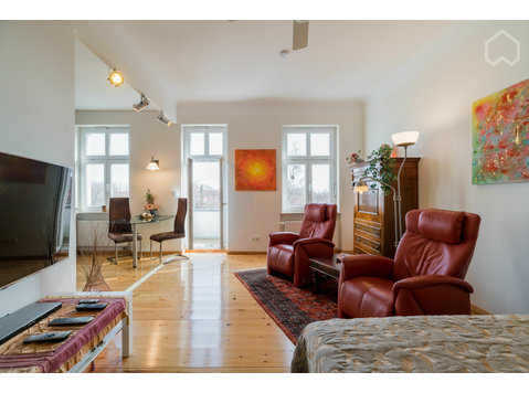 Stylisches Studio Apartment mit Langzeit-Staffelmiete - Zu Vermieten