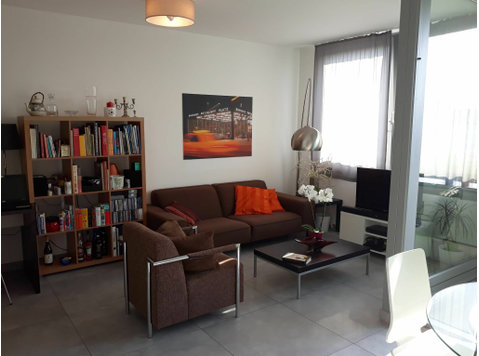 Sunny 3-rooms apartment in best location in Mitte, balcony… - Аренда