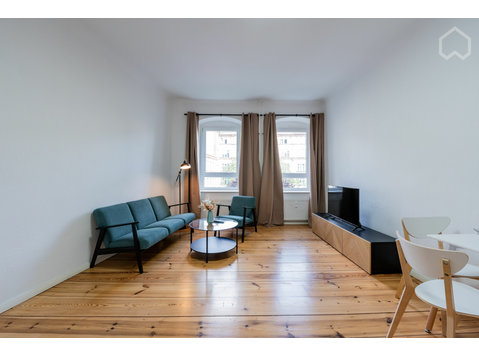 Wonderful apartment in the hot spot of Friedrichshain - За издавање