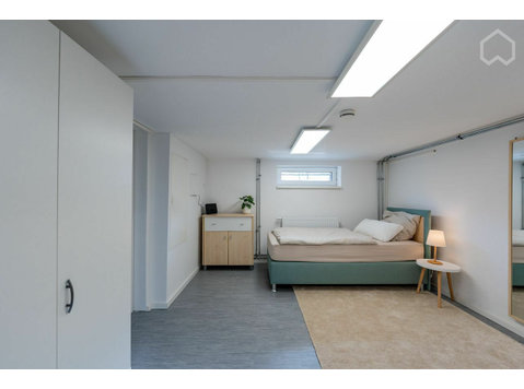 gemütliches privates Zimmer Nähe Kurt-Schumacher-Platz mit… - Zu Vermieten