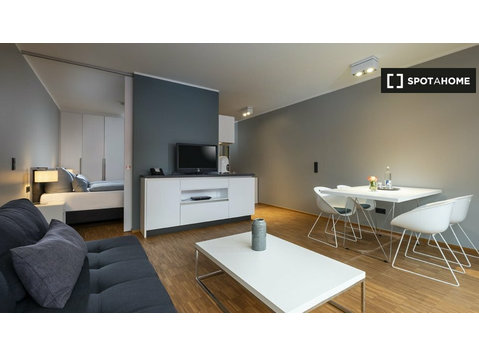 Appartamento con 1 camera da letto in affitto a Berliner… - Appartamenti
