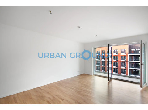 2 Room Flat with Balcony & fitted Kitchen in Berlin's… - Apartamentos