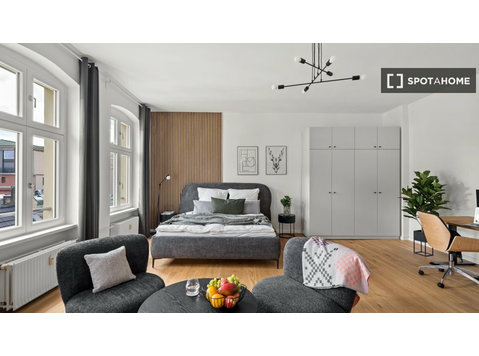Apartamento de 2 dormitorios en alquiler en Berlín - Pisos