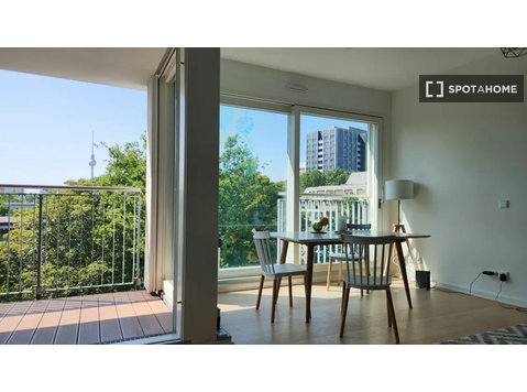 Apartamento de 2 dormitorios en alquiler en Berlín - Pisos