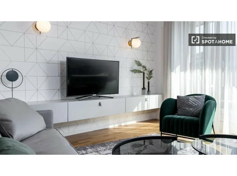 2-Zimmer-Wohnung mit Balkon in der Markgrafenstraße - Wohnungen