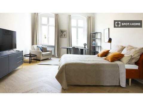 Apartamento de 3 dormitorios en alquiler en Berlín - Pisos