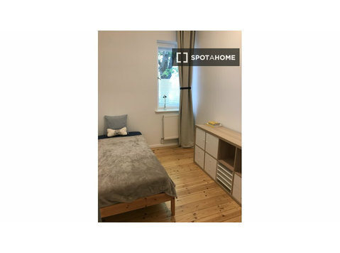Berlin'de kiralık 3 yatak odalı daire - Apartman Daireleri