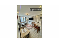 3-bedroom apartment in Berlin, Charlottenburg-Wilmersdorf