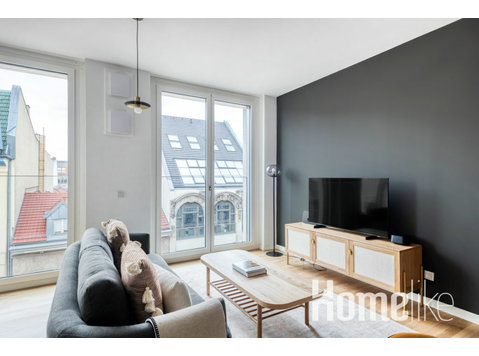 Amazing Mitte 1BR with Apple Store in building - Apartments