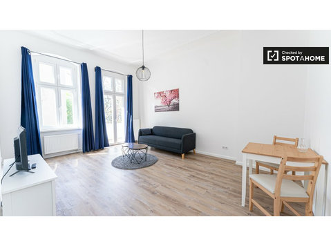 Apartment with 1 bedroom and workroom for rent in Berlin. - Apartments