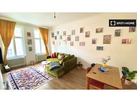 Berlin Schillerkiez'de kiralık 1 yatak odalı daire - Apartman Daireleri