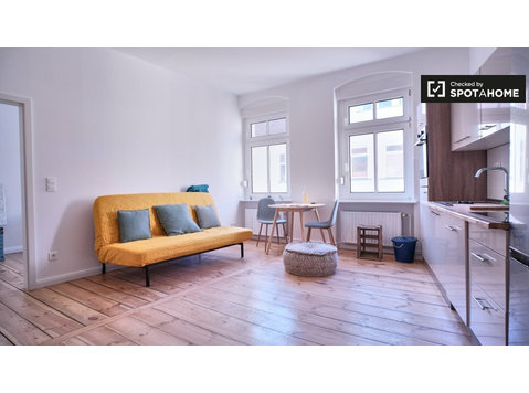 Apartment with 1 bedroom for rent in Friedrichshain, Berlin - Byty