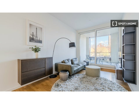 Mitte, Berlin'de kiralık 1 yatak odalı daire - Apartman Daireleri