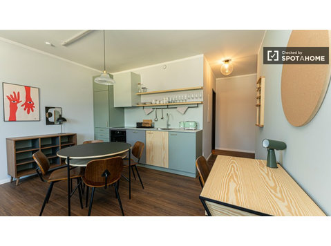 Apartamento con 1 habitación en alquiler en Neukölln, Berlín - Pisos