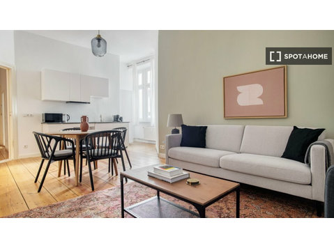 Apartament z 2 sypialniami do wynajęcia w Berlinie - Mieszkanie