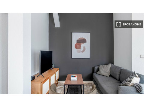 Apartament z 2 sypialniami do wynajęcia w Berlinie - Mieszkanie
