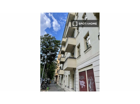 Apartament z 2 sypialniami do wynajęcia w Berlinie - Mieszkanie