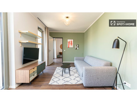 Appartamento con 2 camere da letto in affitto a Neukölln,… - Appartamenti