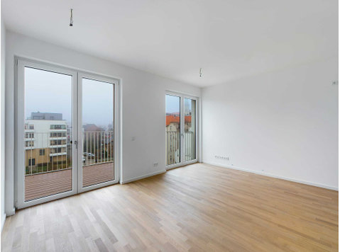 Beautiful 2-room apartment with balcony, with public… - Apartamentos