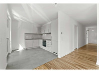 Beautiful 3-room apartment with Balcony near Friedrichshain - Pisos