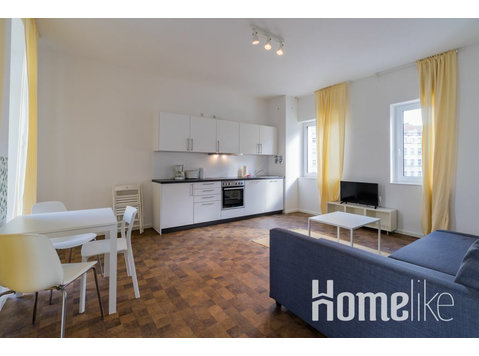 Beautiful 3-room apartment with balkony at Hermannplatz - Lejligheder