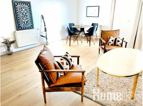 Berlin Mitte 3-room furnished design apartment - Apartments