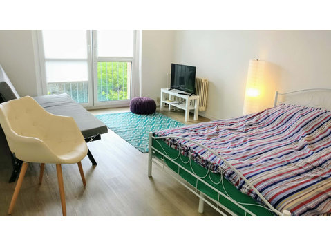 Cozy Apartment in Prenzlauer Berg near Volkspark - Pisos