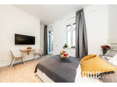 Cozy studio with a small balcony in the brand new building… - Apartments