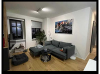 Elegant 3-Bedroom Residence with Bright Living Spaces in…